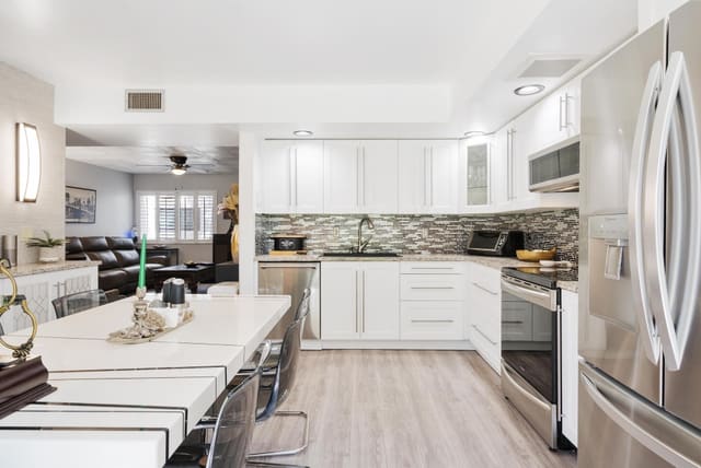 5220 Las Verdes 118, Delray Beach, FL 33484