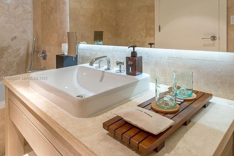 102 24th Street 1016, Miami Beach, FL 33139 photo 16