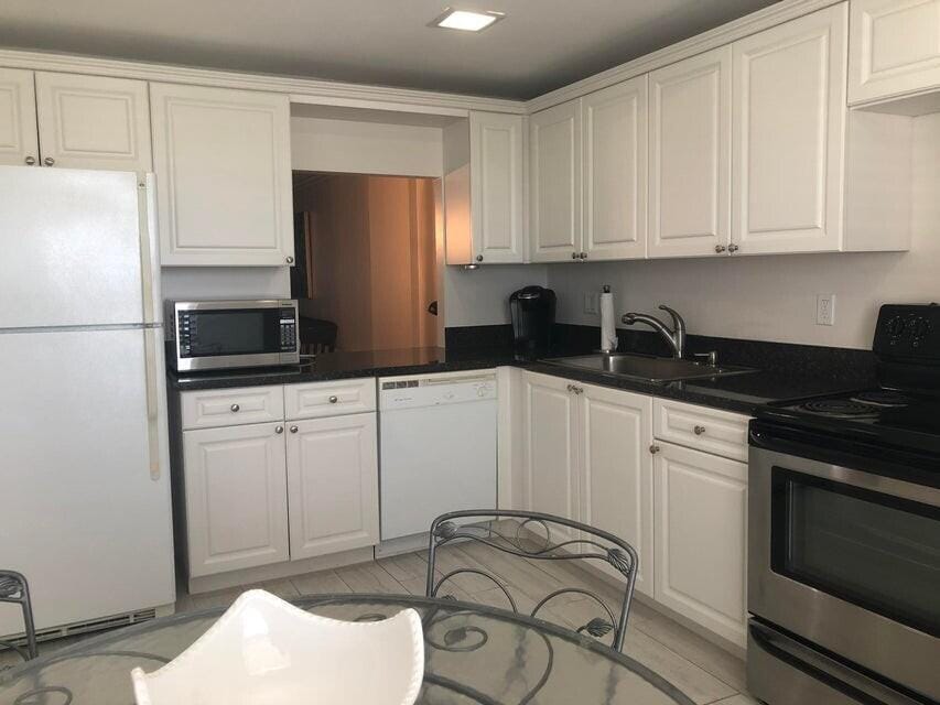 1631 Riverview Road 606, Deerfield Beach, FL 33441 photo 13