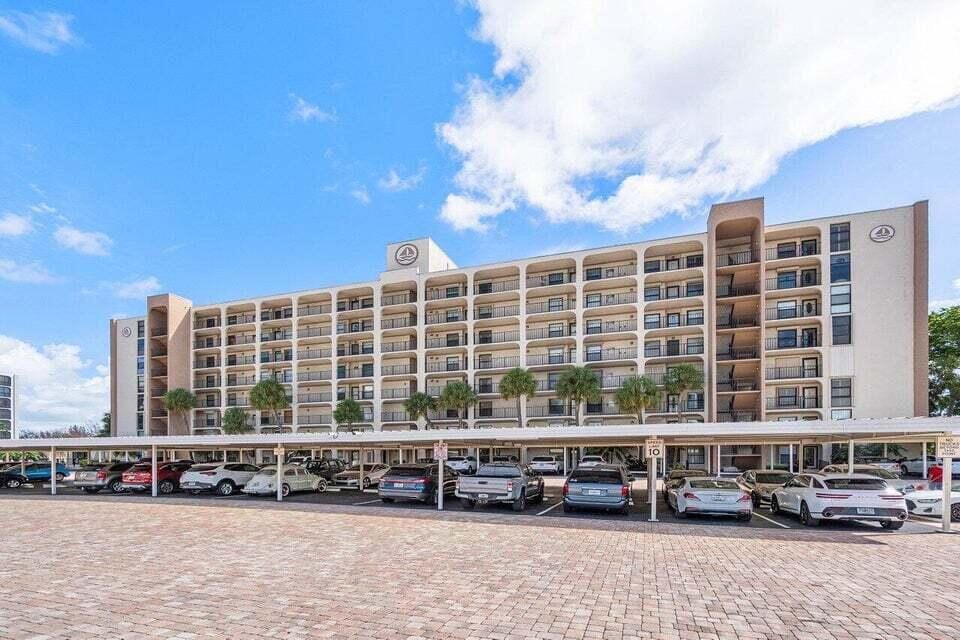 1631 Riverview Road 606, Deerfield Beach, FL 33441 photo 3