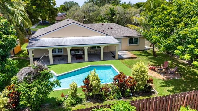 5340 SW 115th Avenue, Cooper City, FL 33330