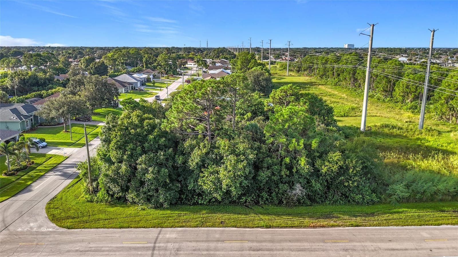 2192 SW Del Rio Boulevard, Port St. Lucie, FL 34953