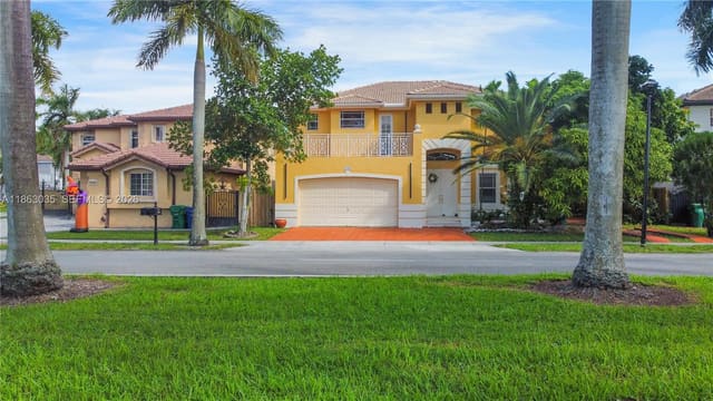 6049 SW 165th Avenue, Miami, FL 33193