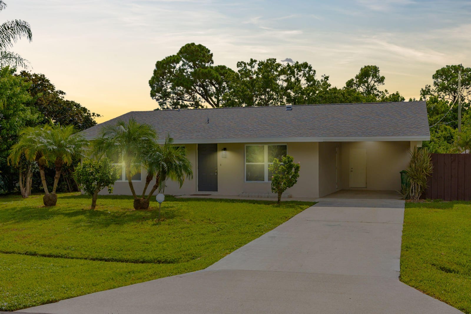 216 SE Fallon Drive, Port St. Lucie, FL 34983