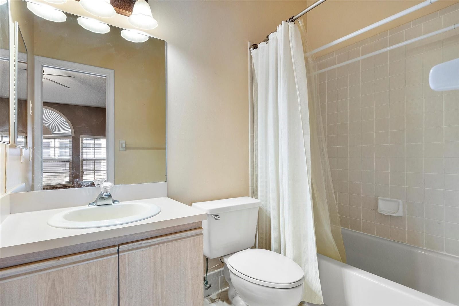 610 SE 14th Court 6, Fort Lauderdale, FL 33316 photo 18