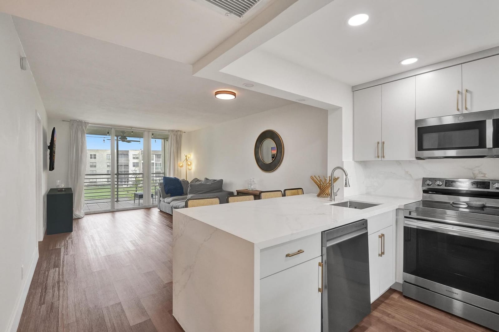 9420 Poinciana Place 311, Davie, FL 33324
