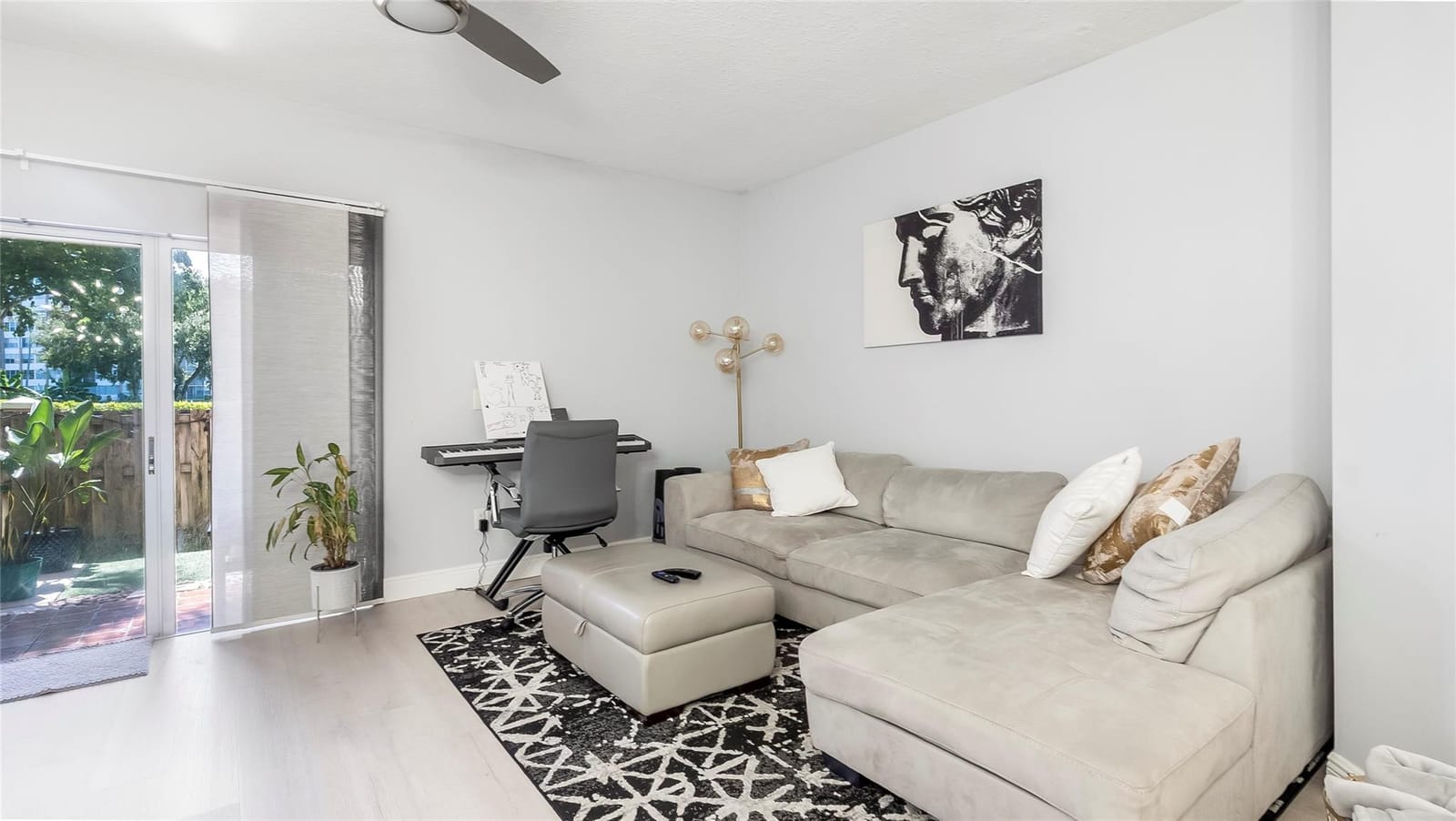 964 NW 100th Avenue, Pembroke Pines, FL 33024 photo 4