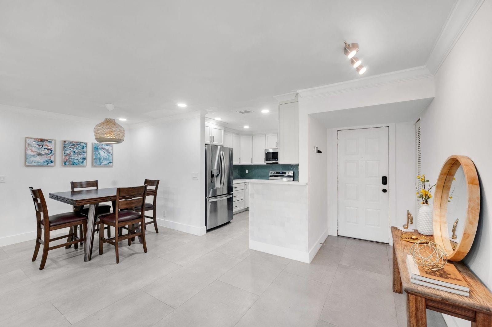 4125 S Carambola Circle 2126 — photo 4