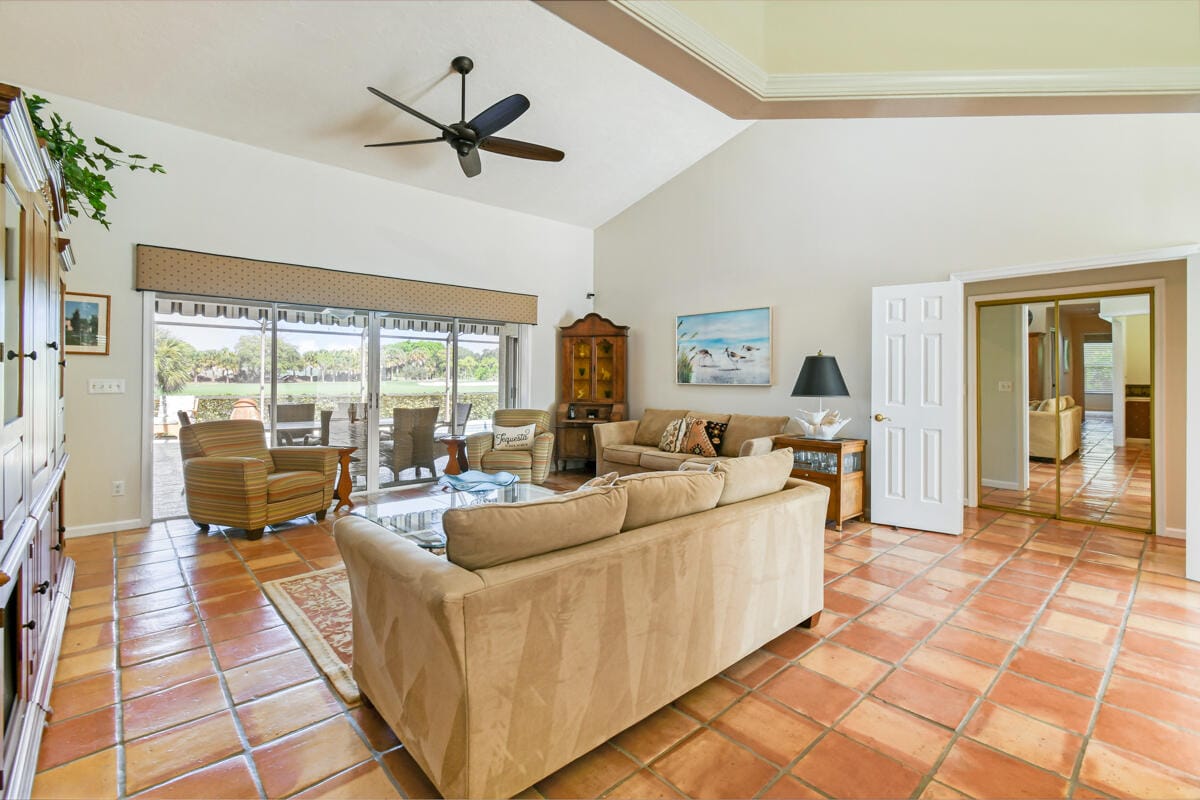 151 Country Club Drive, Tequesta, FL 33469 photo 9