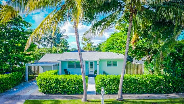 329 Leigh Road, sold in Homewood 4th Add, West Palm Beach, FL