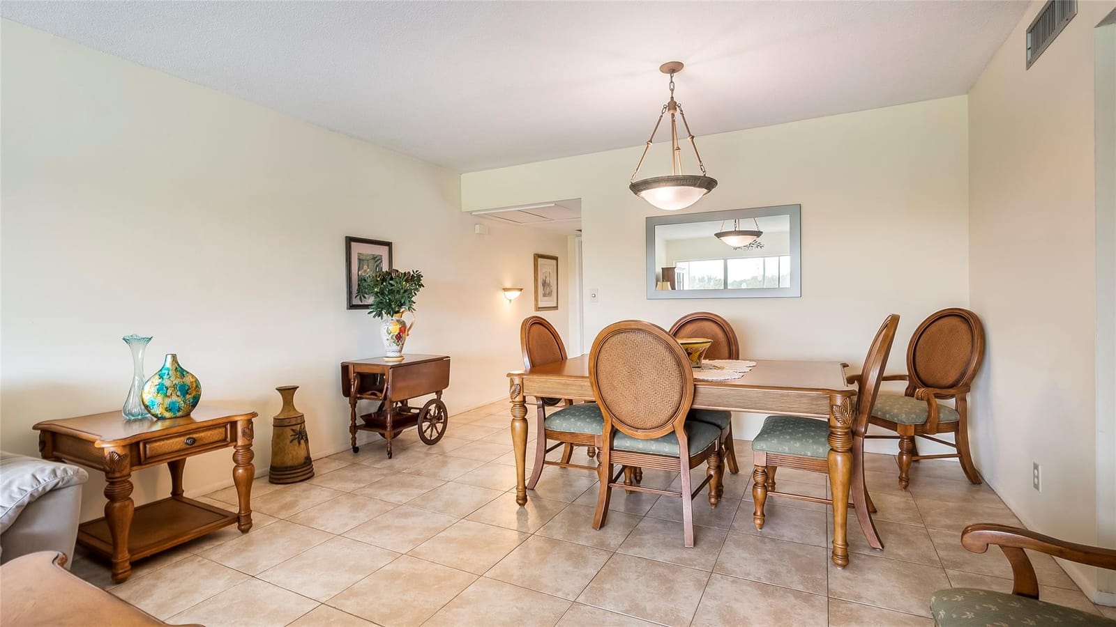 2950 N Palm Aire Drive 206 — photo 8