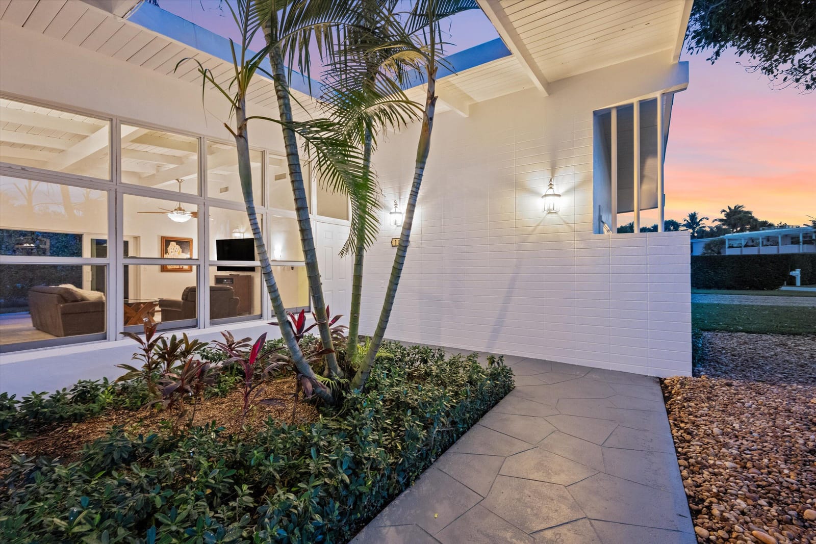181 Beacon Lane, Jupiter Inlet Colony, FL 33469 photo 6