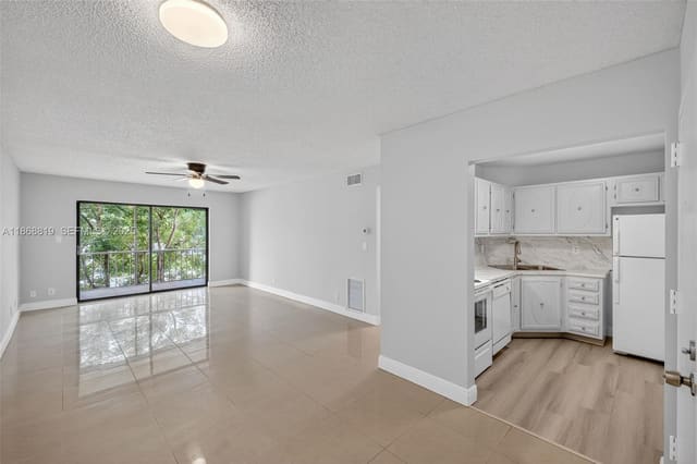 3109 Oakland Shores Drive 209, Oakland Park, FL 33309