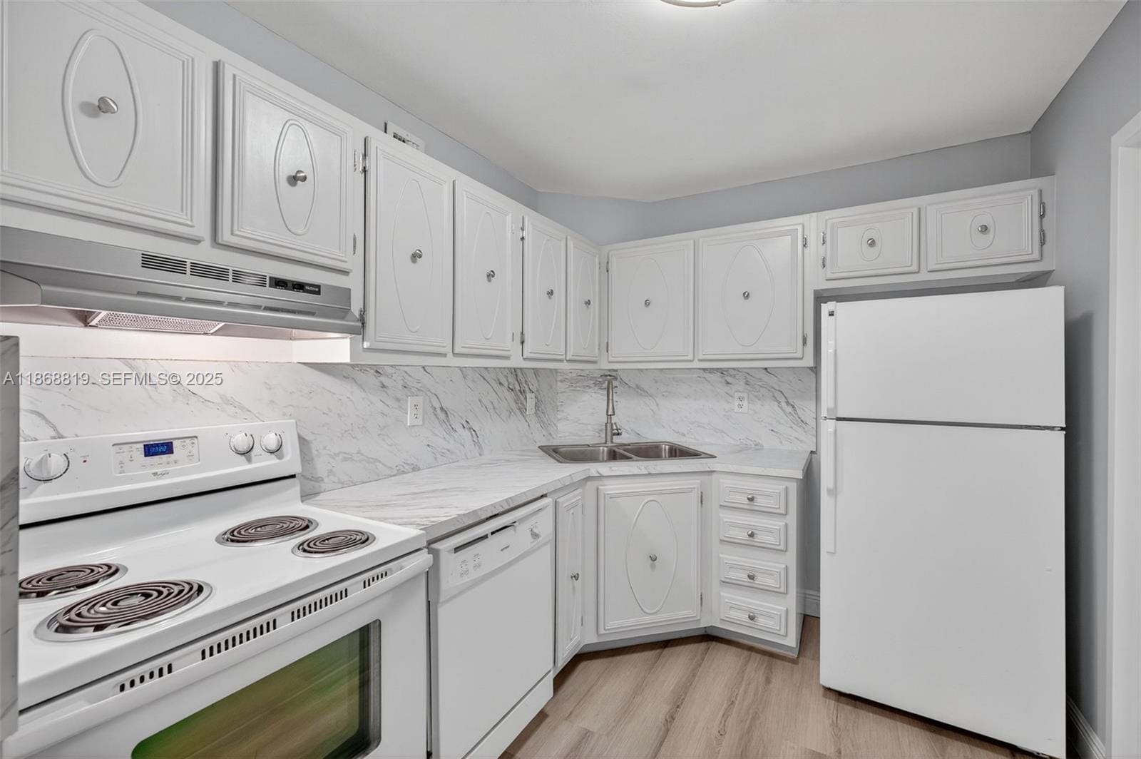 3109 Oakland Shores Drive 209, Oakland Park, FL 33309 photo 12