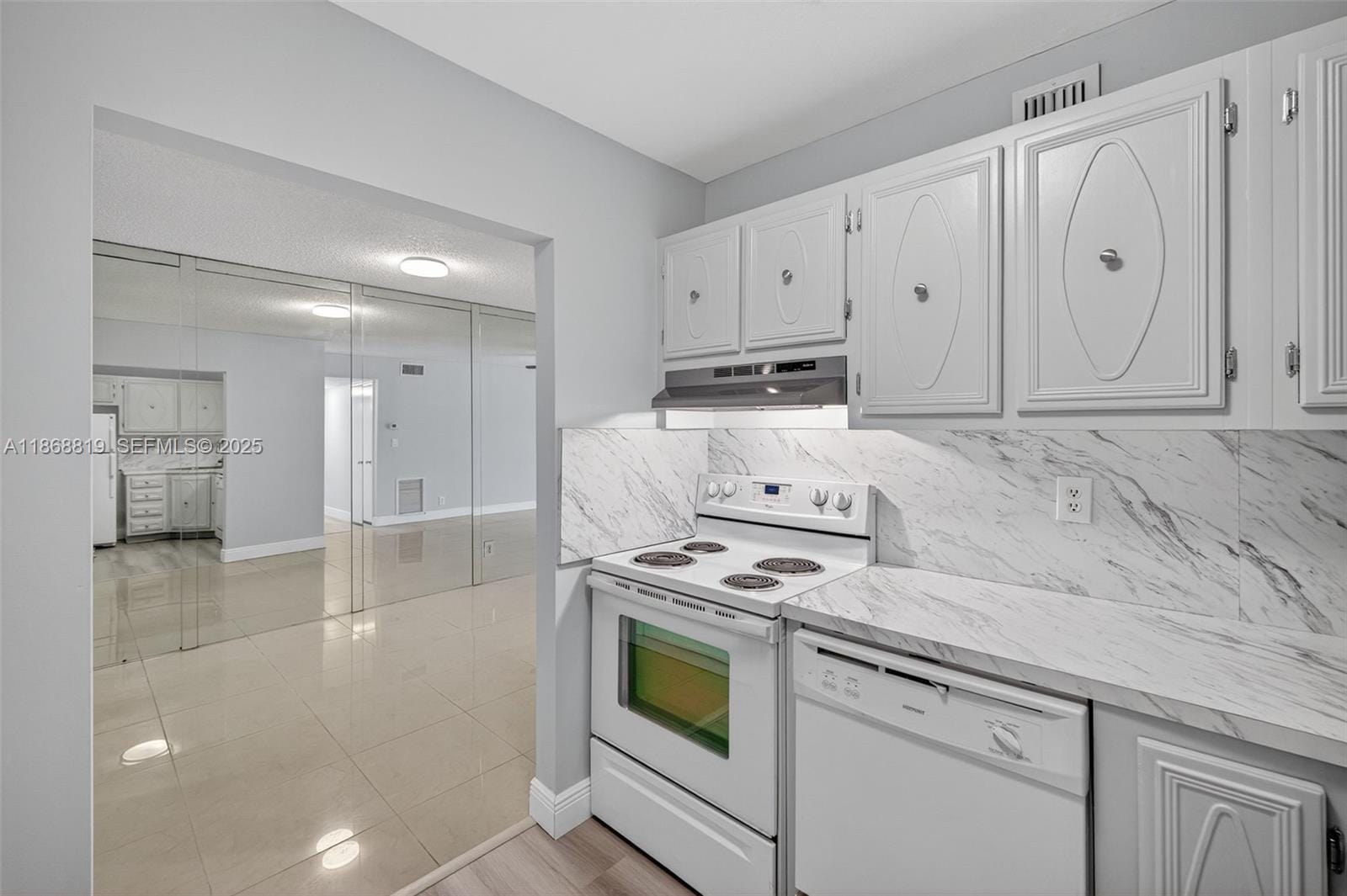 3109 Oakland Shores Drive 209, Oakland Park, FL 33309 photo 15