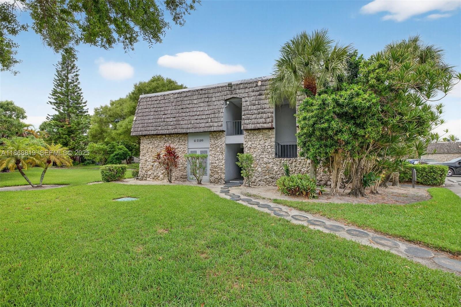 3109 Oakland Shores Drive 209, Oakland Park, FL 33309 photo 4