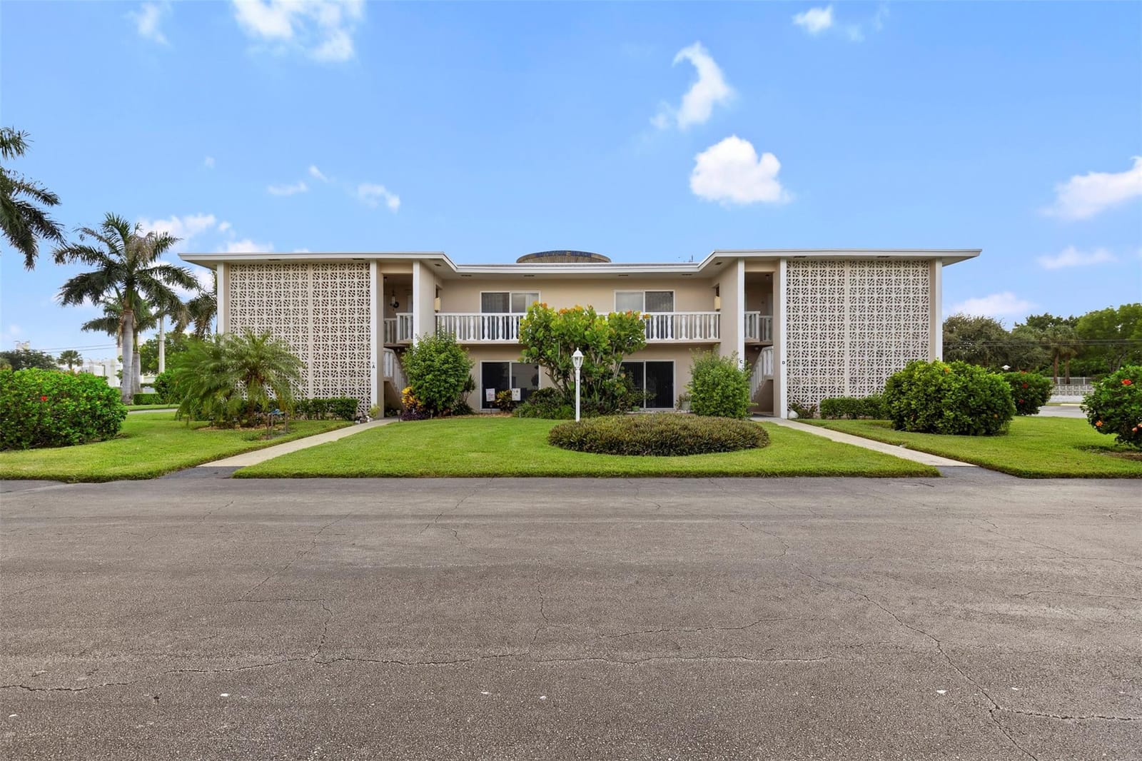 90 South Boulevard 2C, Boynton Beach, FL 33435