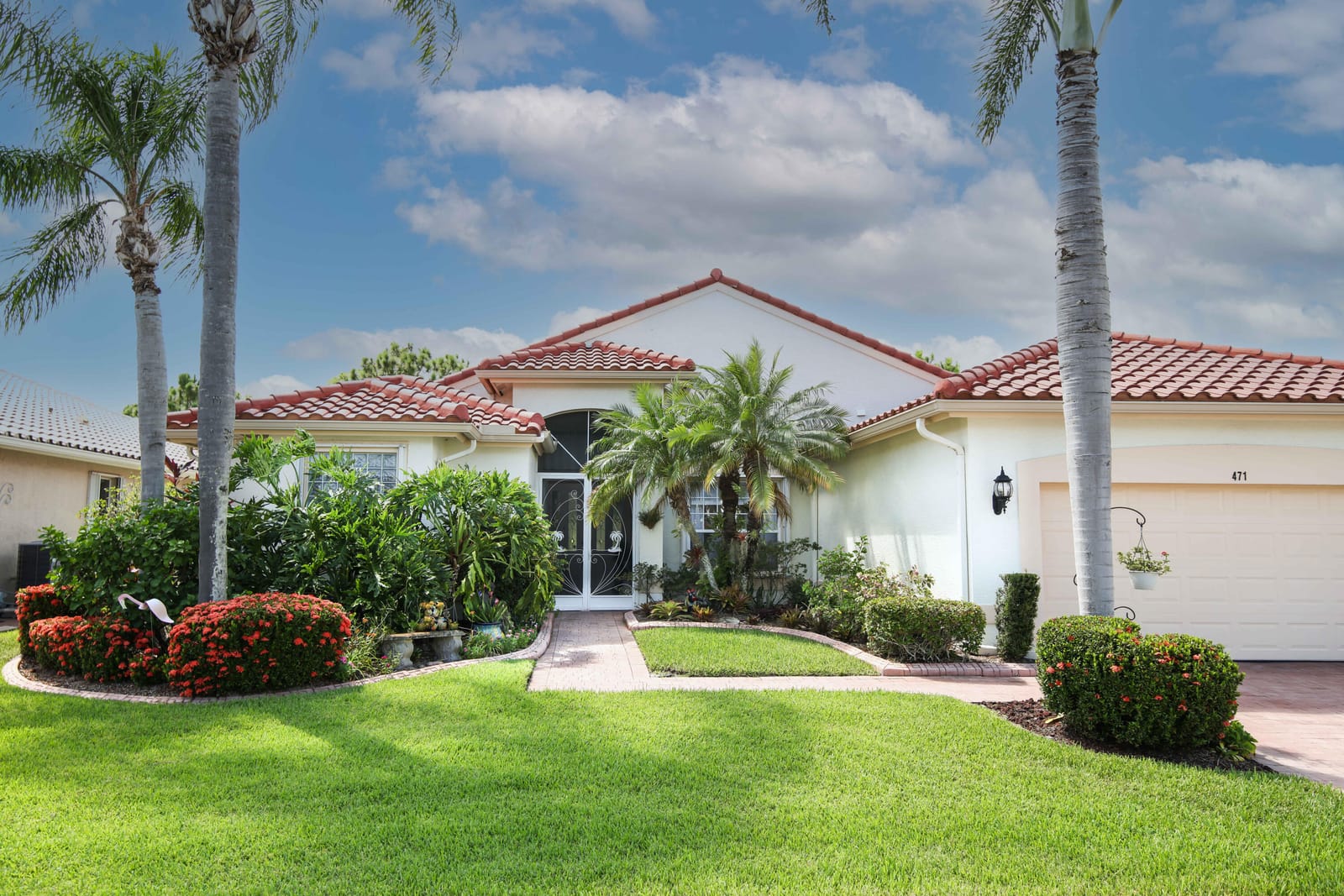 471 NW Blue Lake Drive, Port St. Lucie, FL 34986