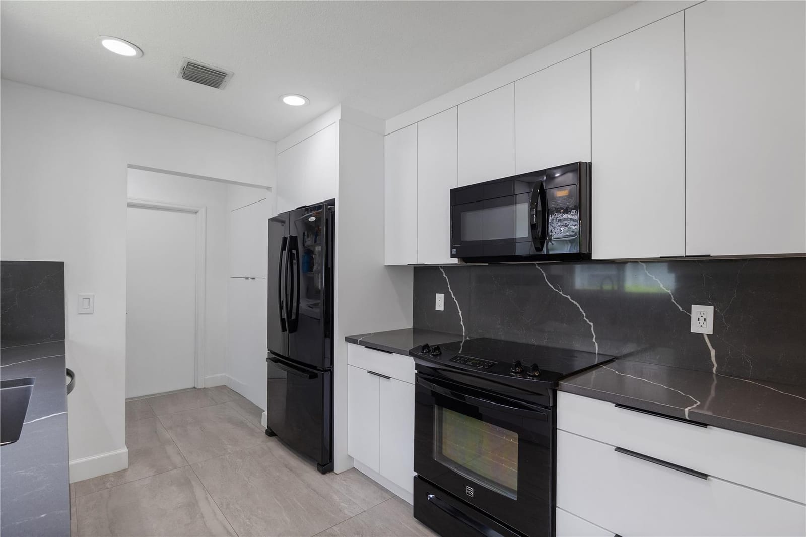 5494 Pine Creek — photo 11