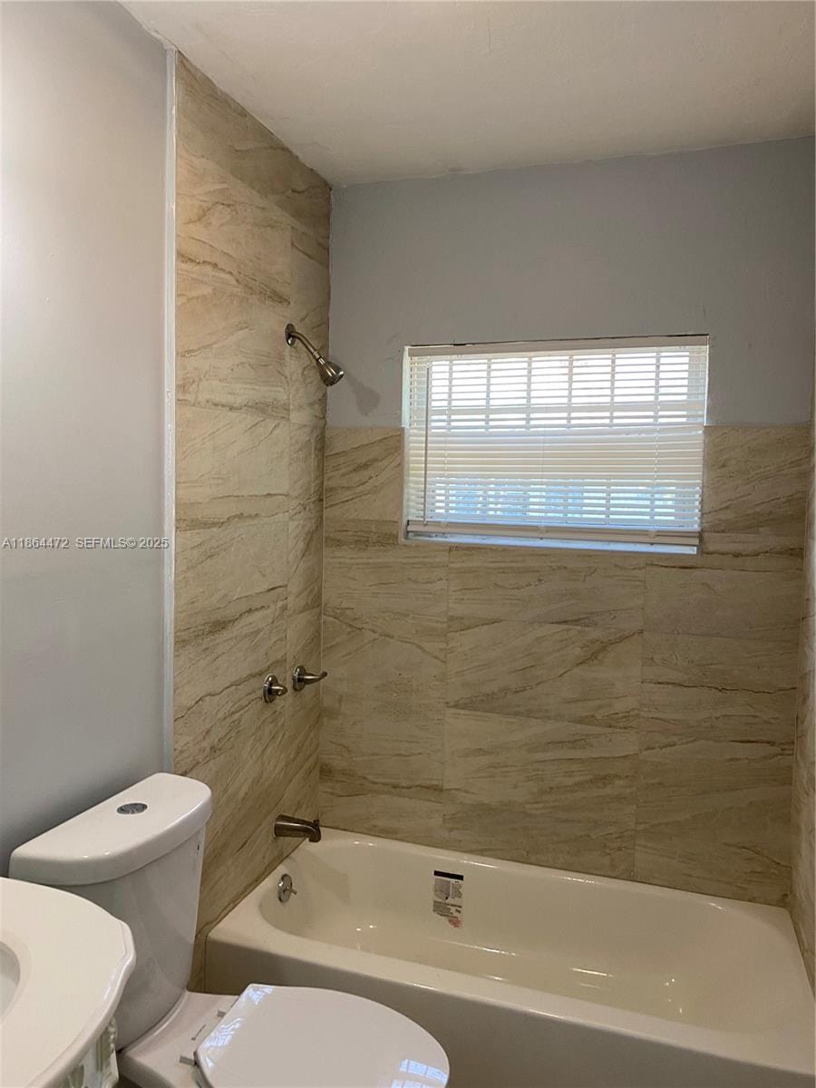 2365 NW 89th Street, Miami, FL 33147 photo 14