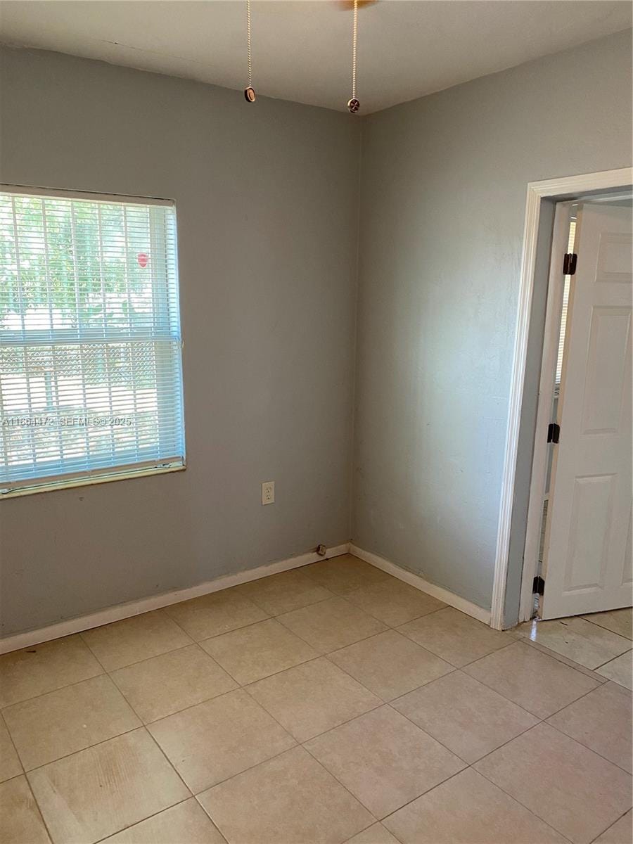 2365 NW 89th Street, Miami, FL 33147 photo 17