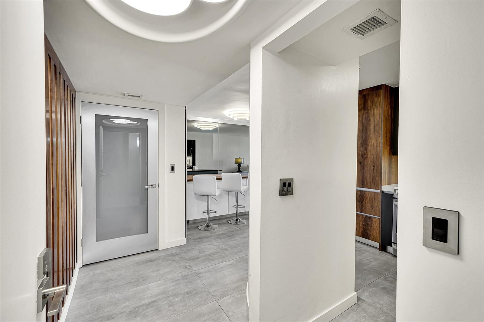 2401 S Ocean Drive 1505 — photo 3