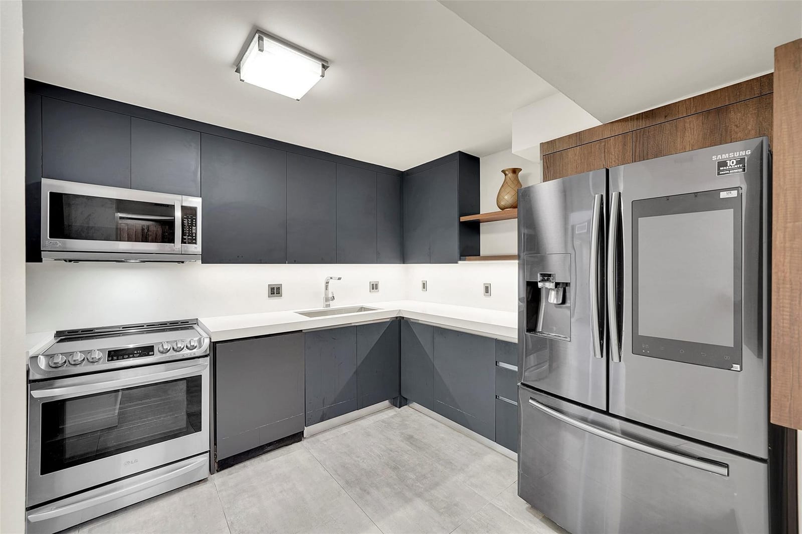 2401 S Ocean Drive 1505 — photo 4
