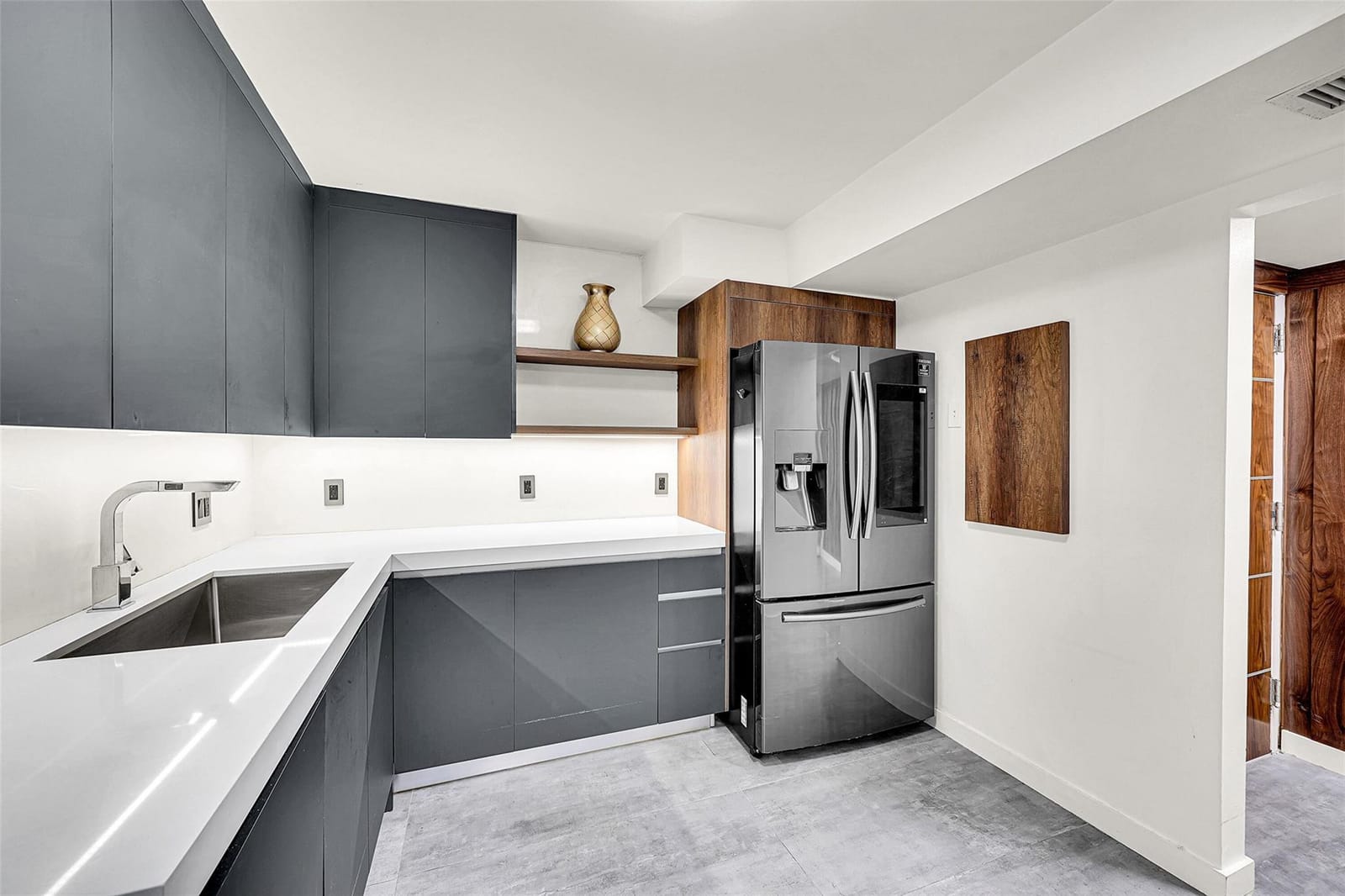 2401 S Ocean Drive 1505 — photo 5
