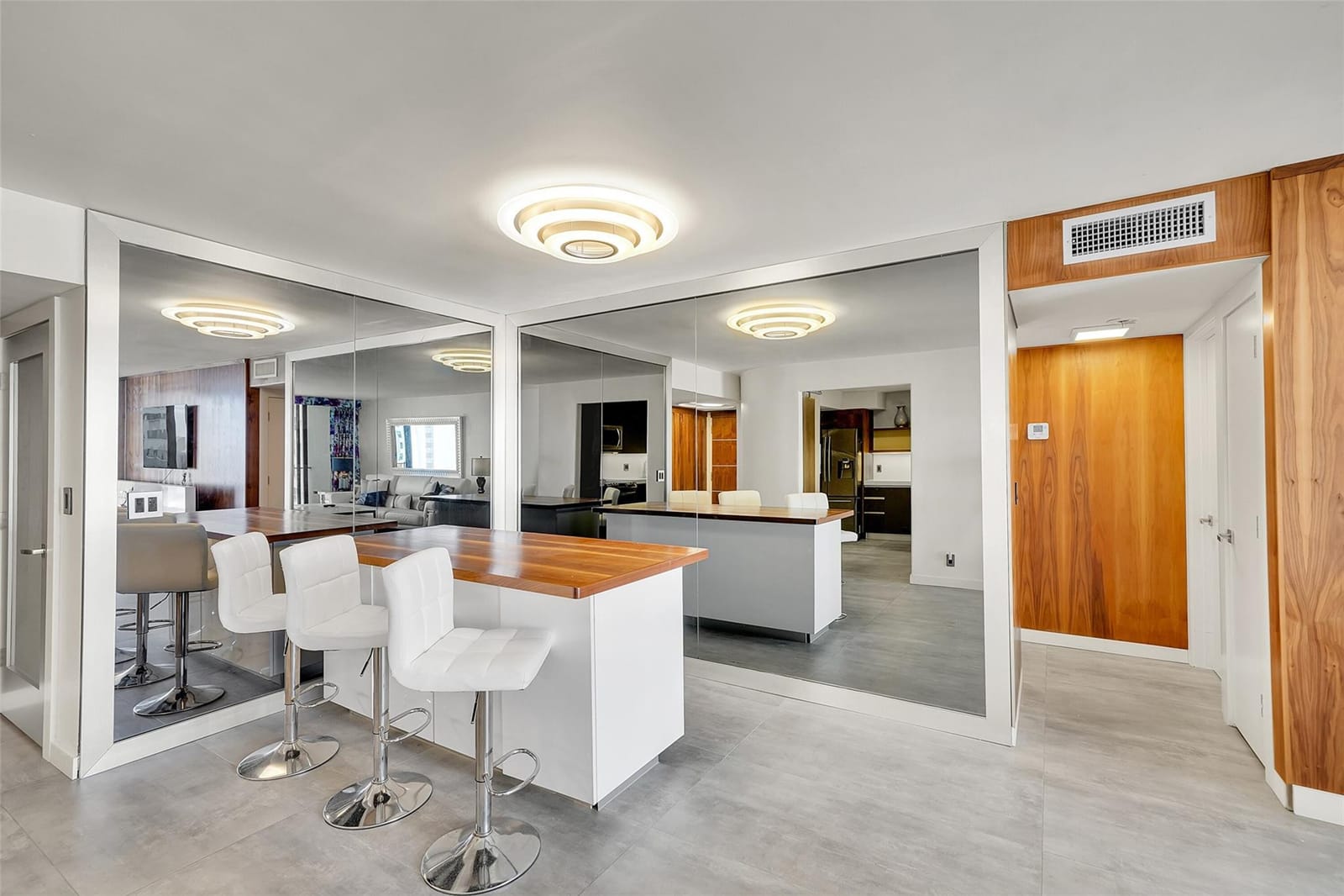 2401 S Ocean Drive 1505 — photo 8