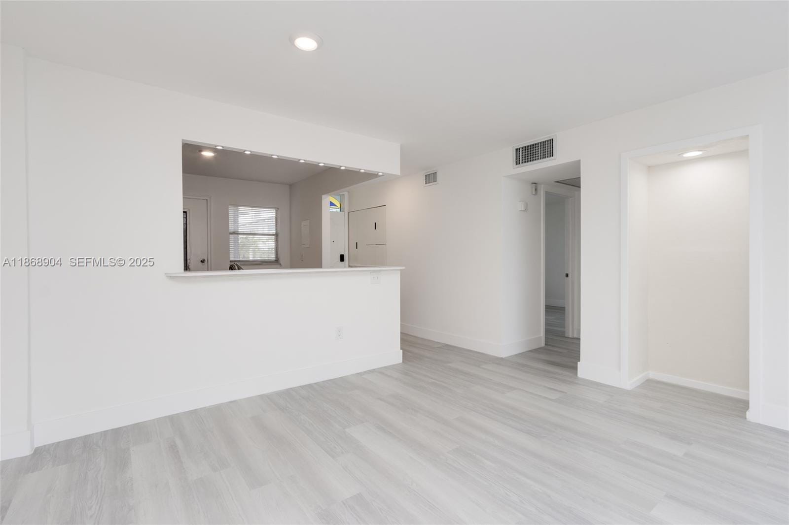 3600 NE 170th Street D-112, North Miami Beach, FL 33160 photo 15