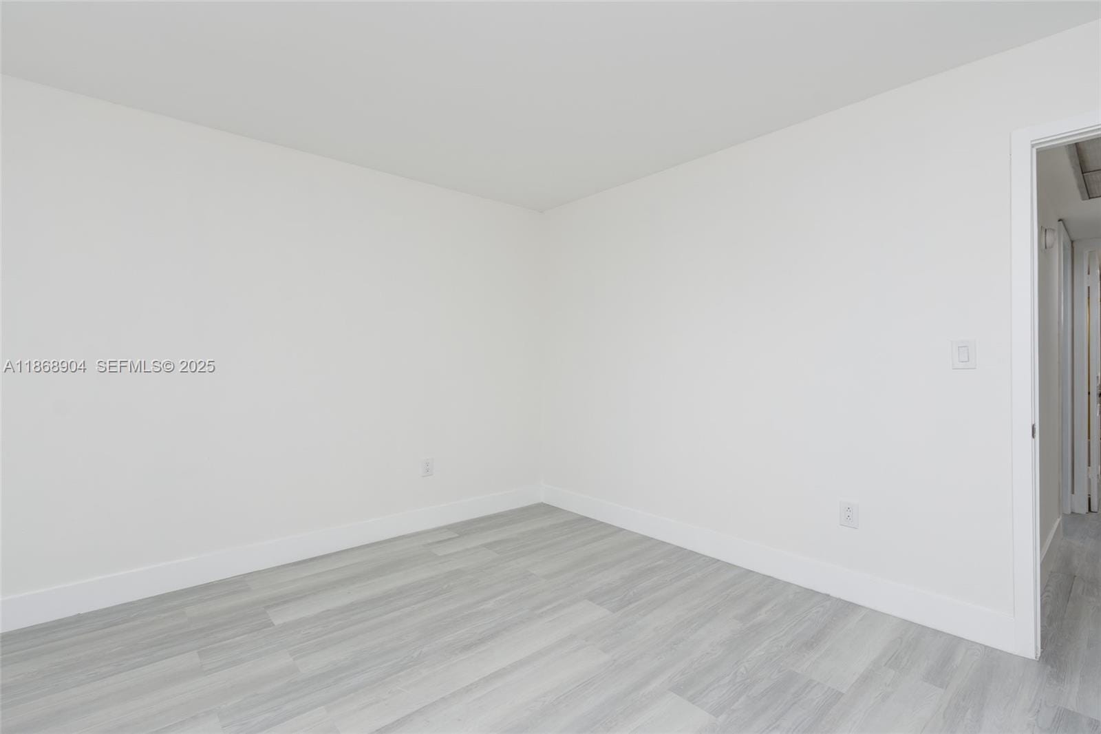 3600 NE 170th Street D-112, North Miami Beach, FL 33160 photo 20