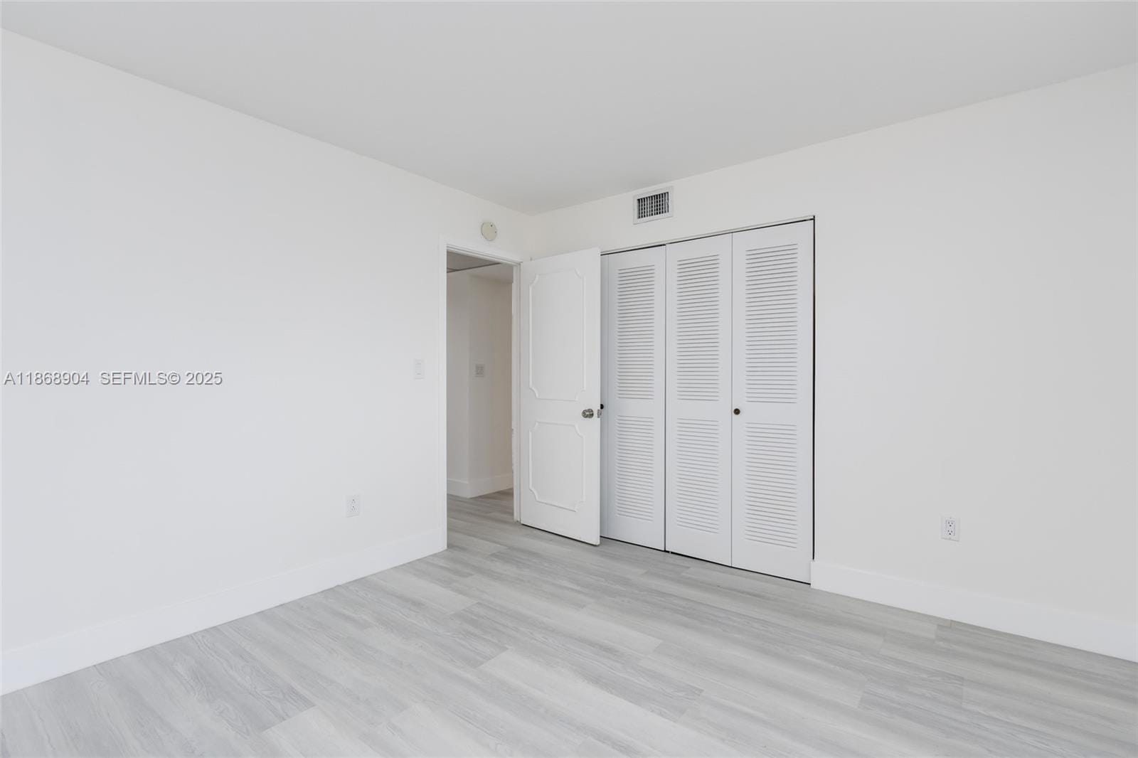 3600 NE 170th Street D-112, North Miami Beach, FL 33160 photo 21