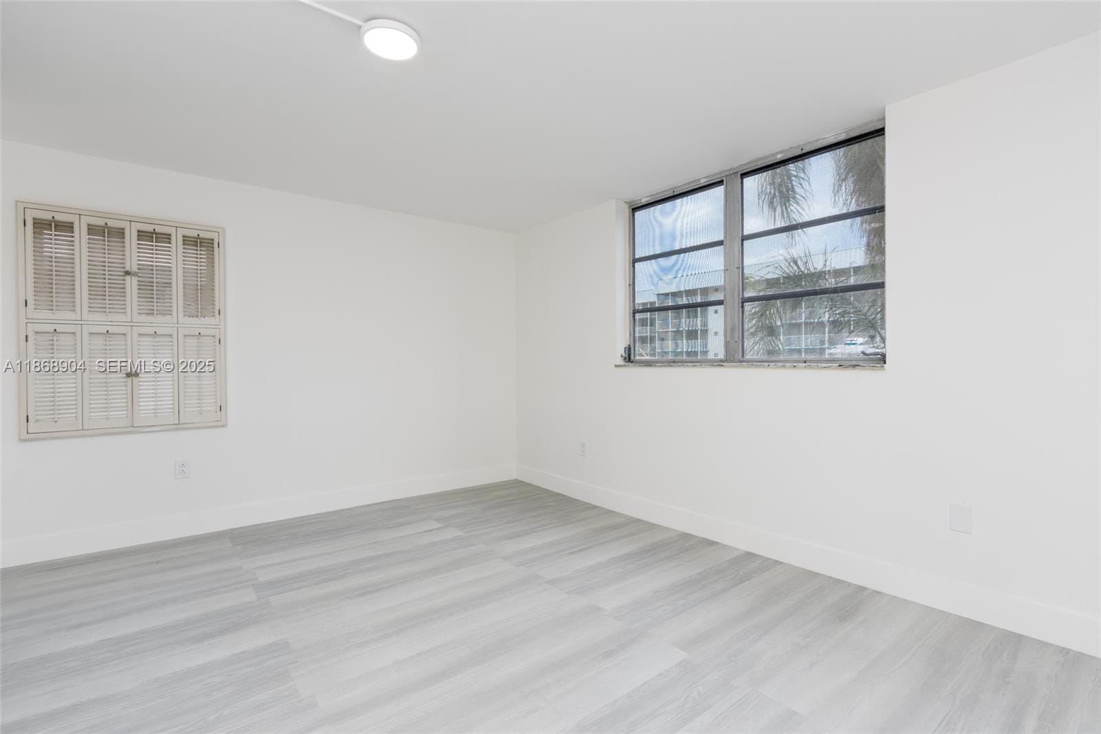 3600 NE 170th Street D-112, North Miami Beach, FL 33160 photo 24