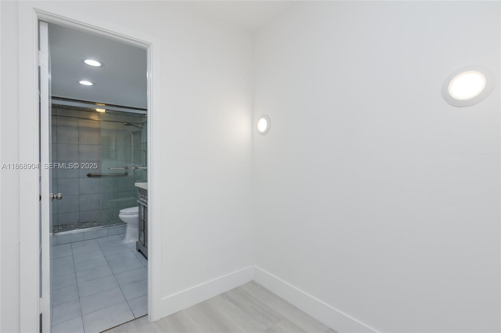 3600 NE 170th Street D-112, North Miami Beach, FL 33160 photo 28