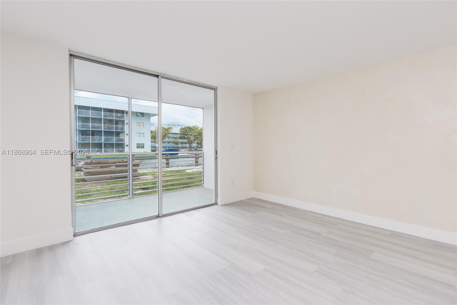 3600 NE 170th Street D-112 — photo 10