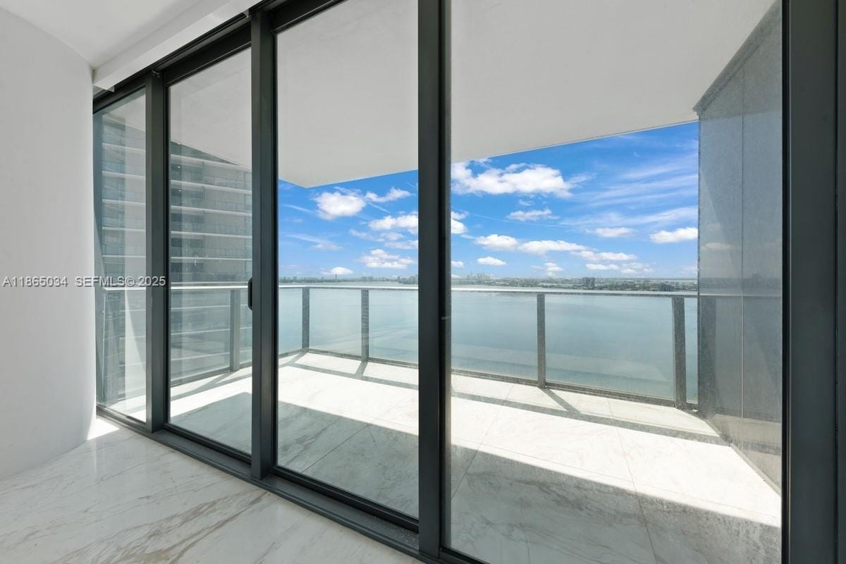 650 NE 32nd Street 2907, Miami, FL 33137 photo 5