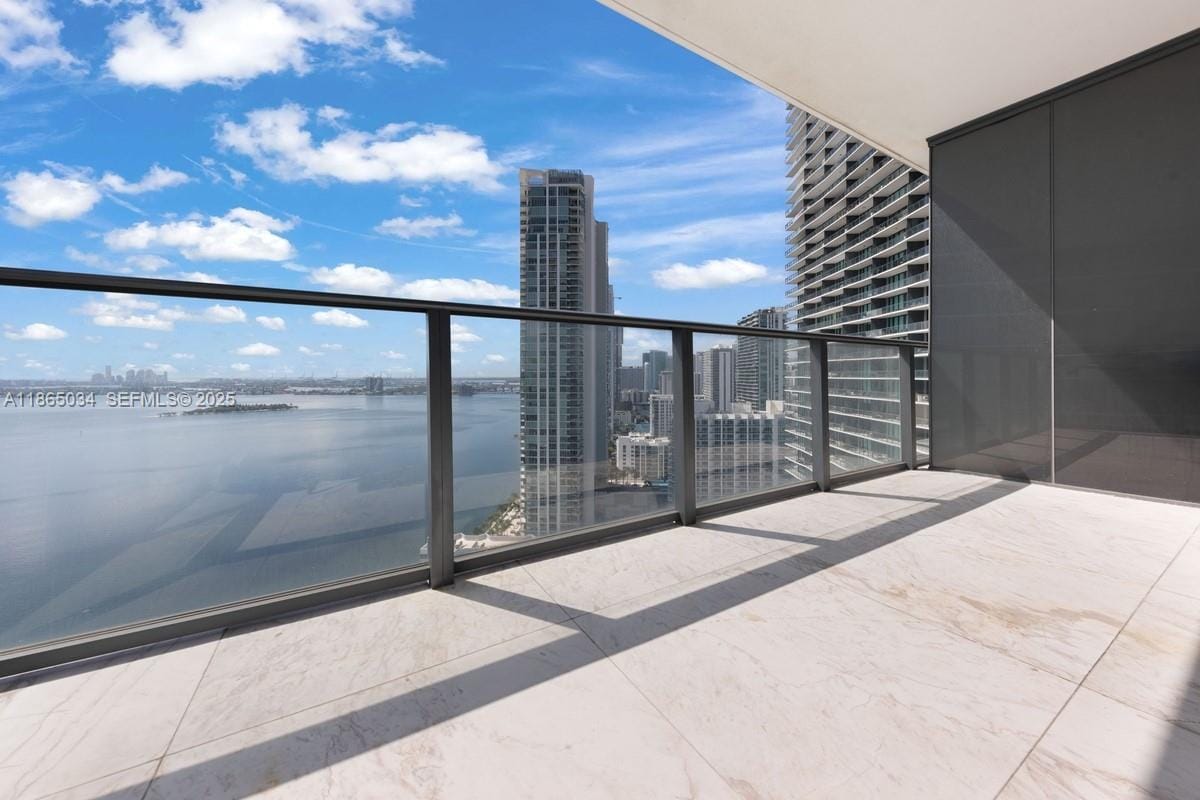 650 NE 32nd Street 2907, Miami, FL 33137 photo 7
