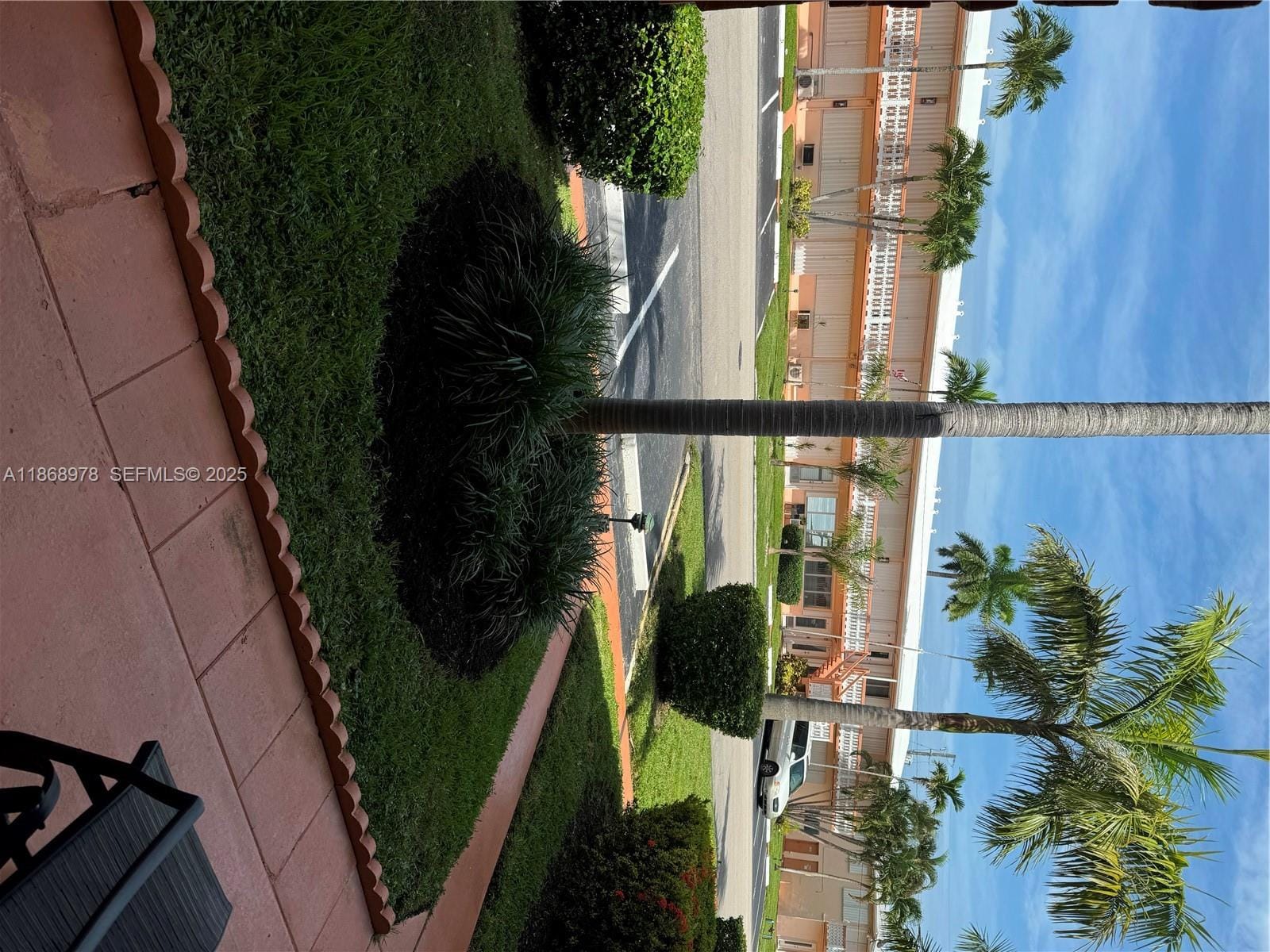 900 SW 11th Avenue 8C, Hallandale Beach, FL 33009