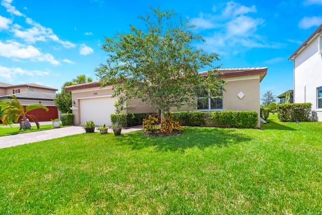 7408 NW Greenspring Street, Port St. Lucie, FL 34987