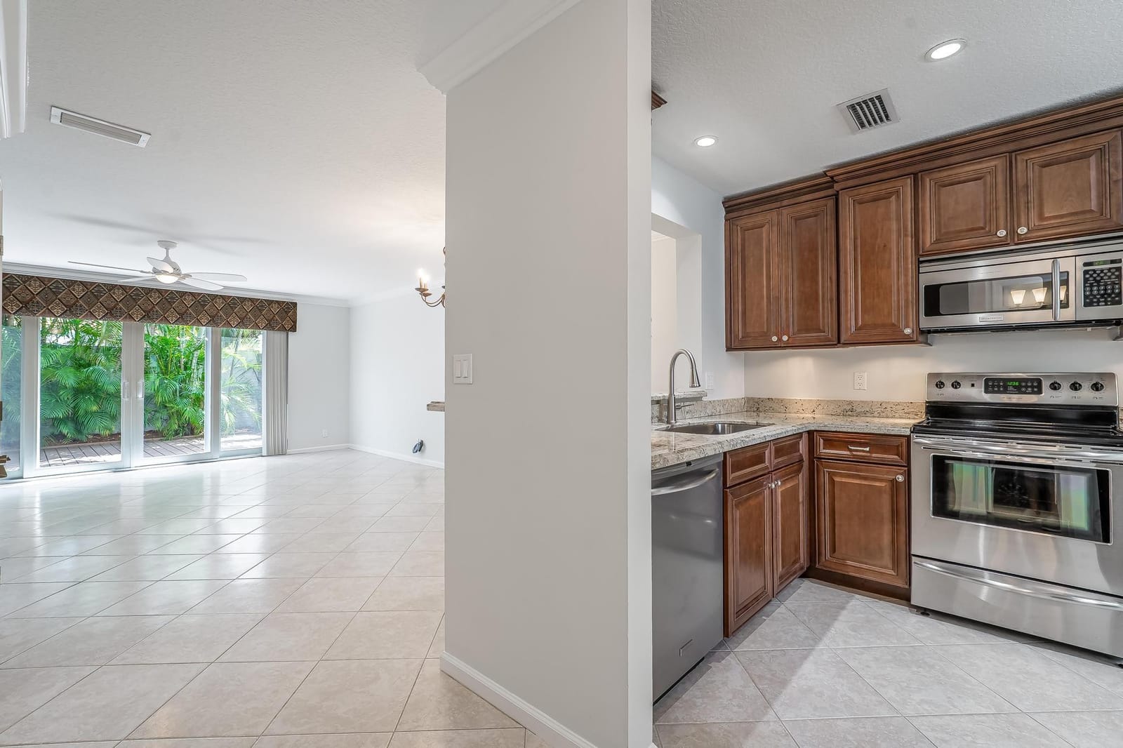 801 SE 16th Court 11, Fort Lauderdale, FL 33316 photo 19