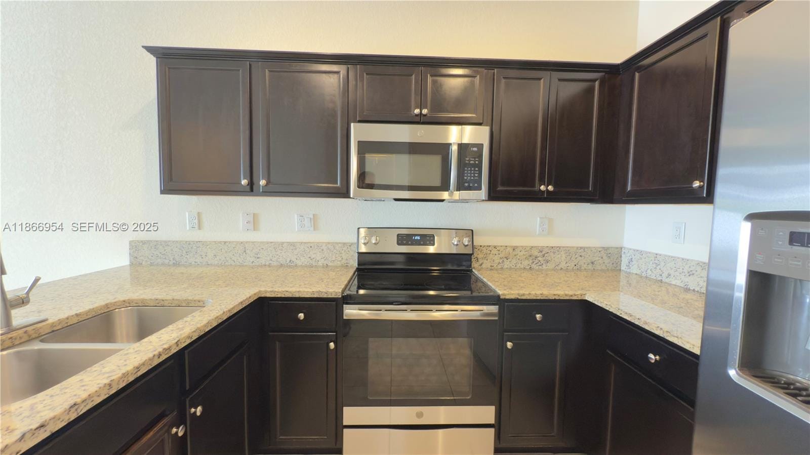 10348 W 33rd Lane, Hialeah, FL 33018 photo 10
