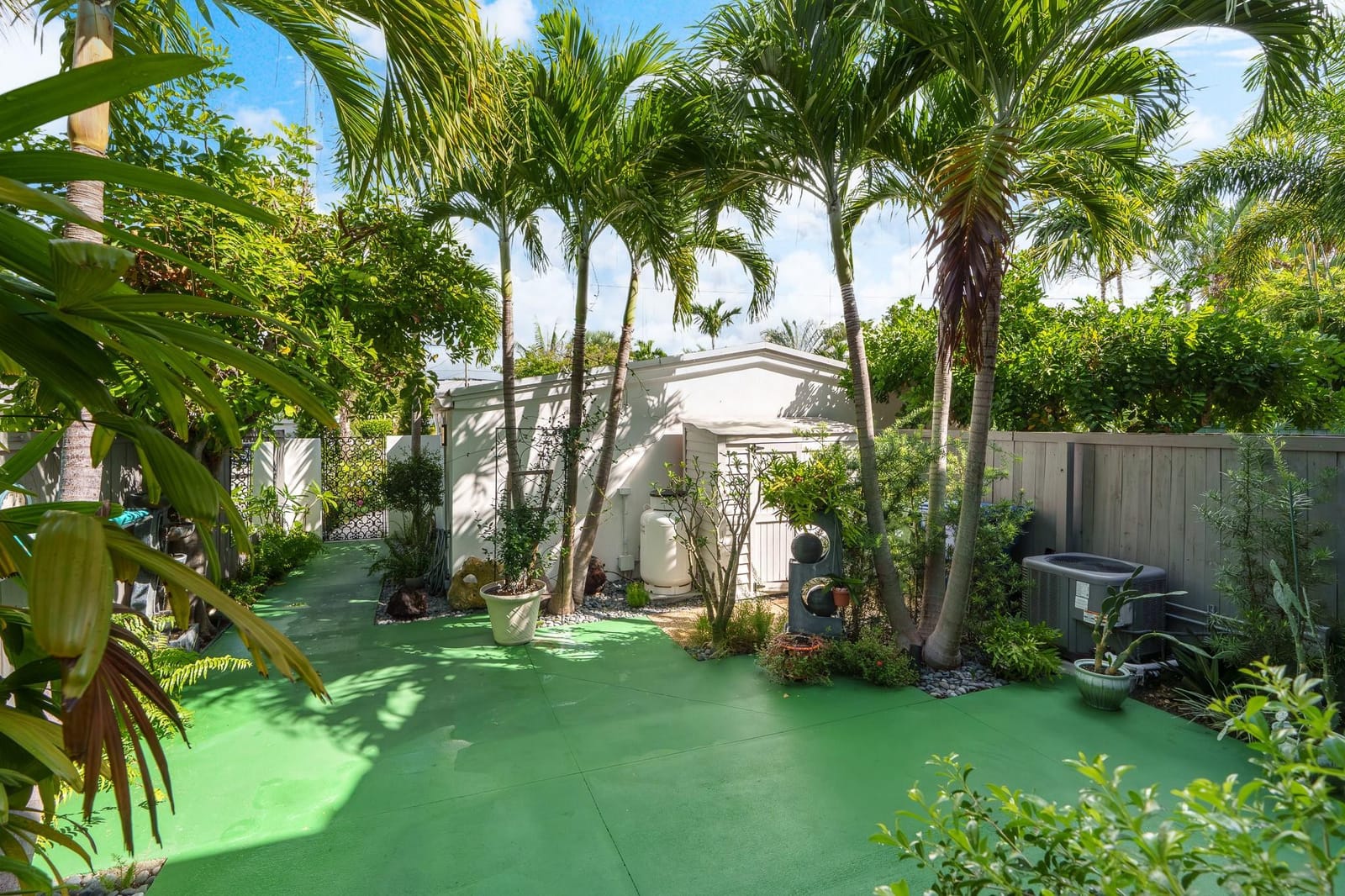 18 Middlesex Drive 18, Wilton Manors, FL 33305 photo 16