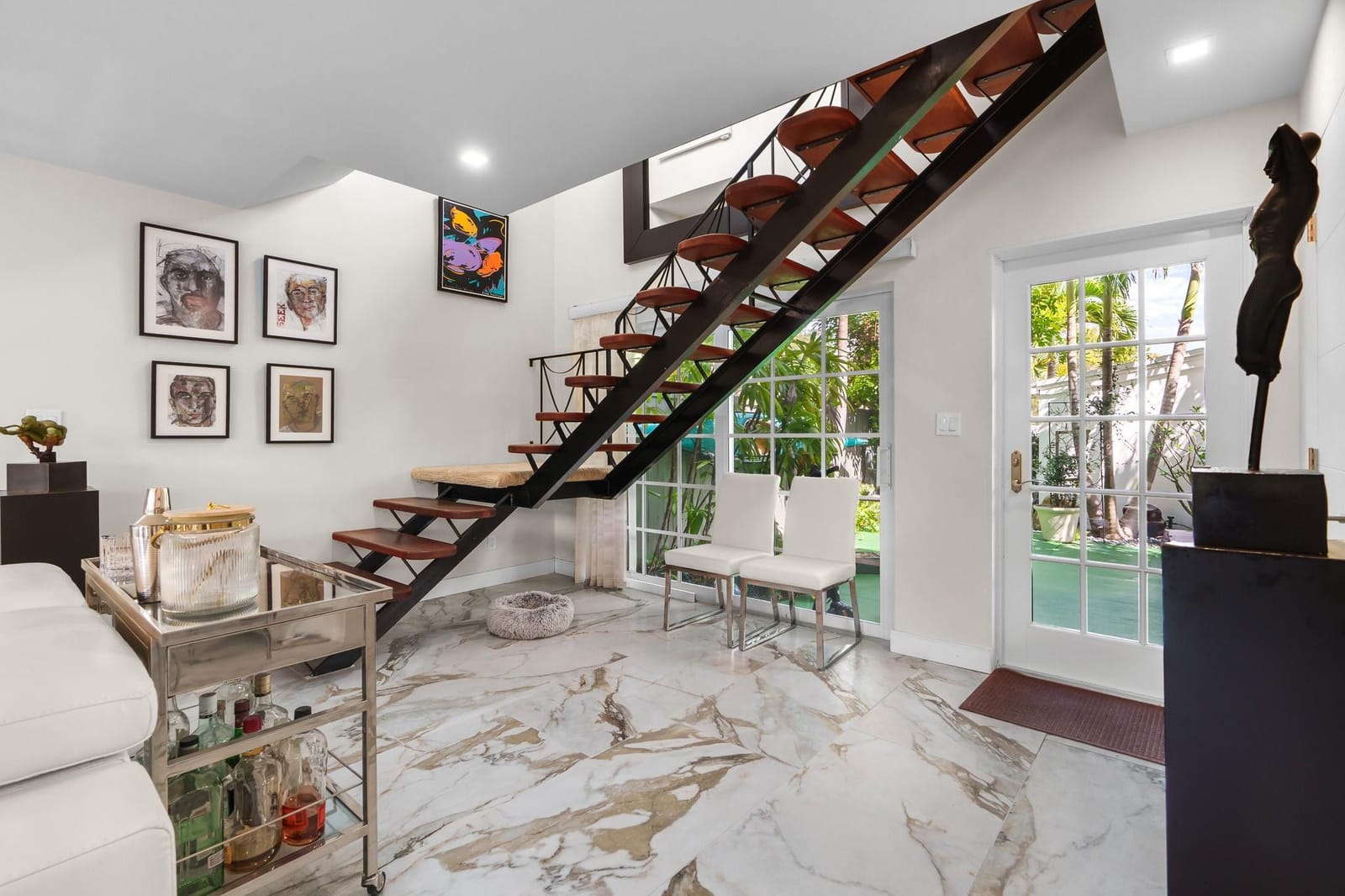 18 Middlesex Drive 18 — photo 4