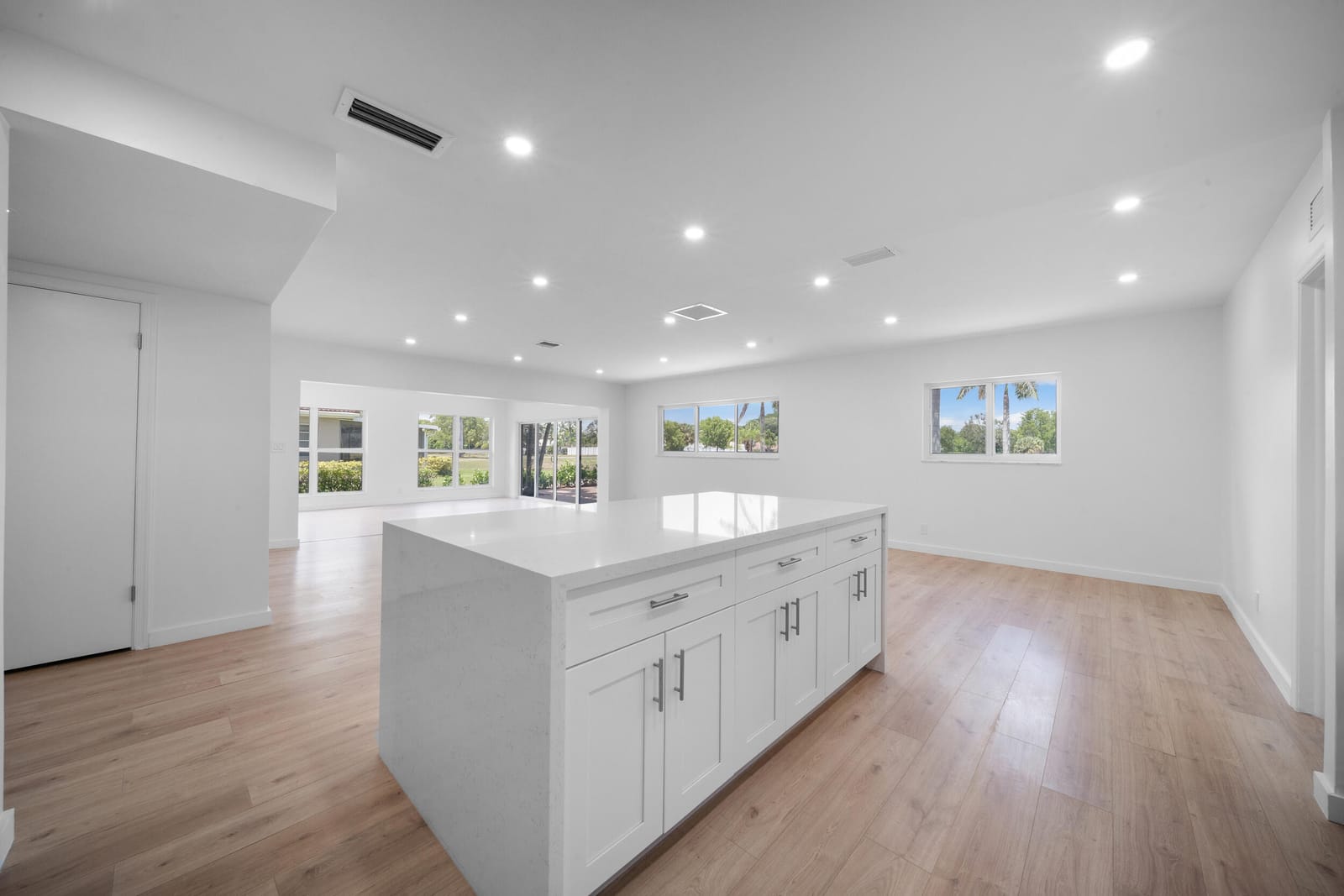 3011 N Palm Aire Drive, Pompano Beach, FL 33069 photo 14
