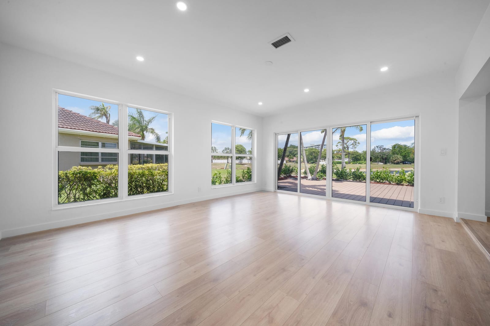 3011 N Palm Aire Drive, Pompano Beach, FL 33069 photo 21