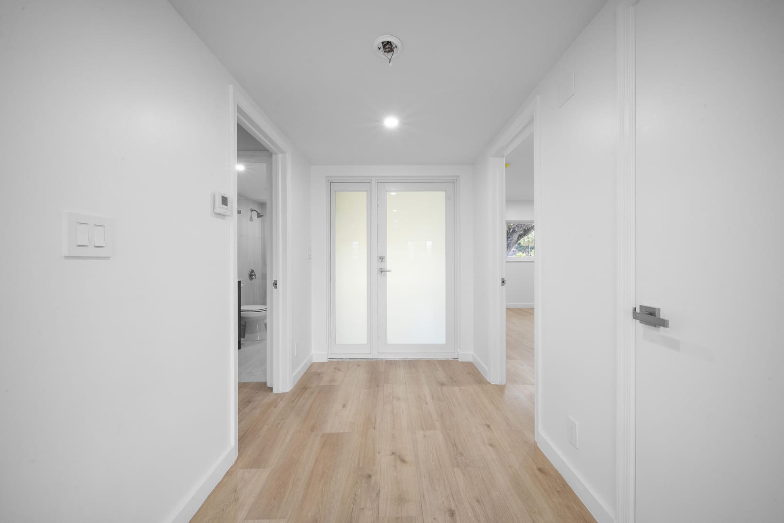 3011 N Palm Aire Drive — photo 4