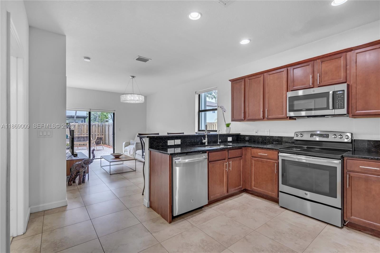 8861 NW 102nd Place, Doral, FL 33178 photo 7