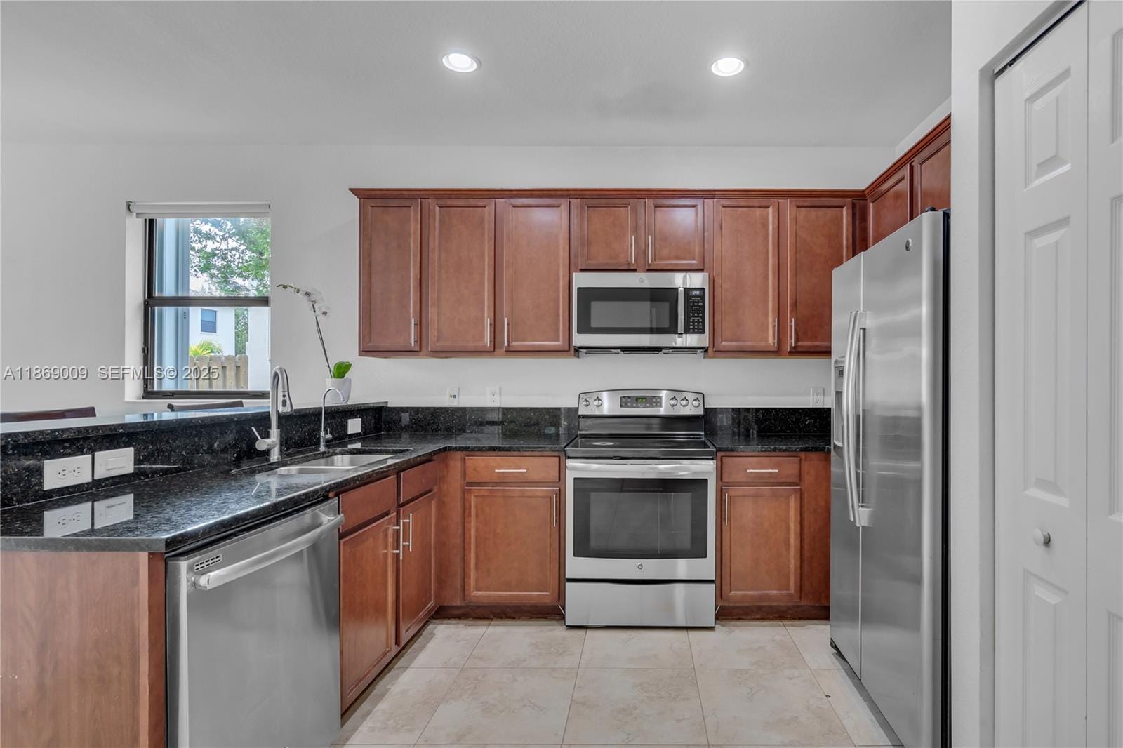 8861 NW 102nd Place, Doral, FL 33178 photo 8