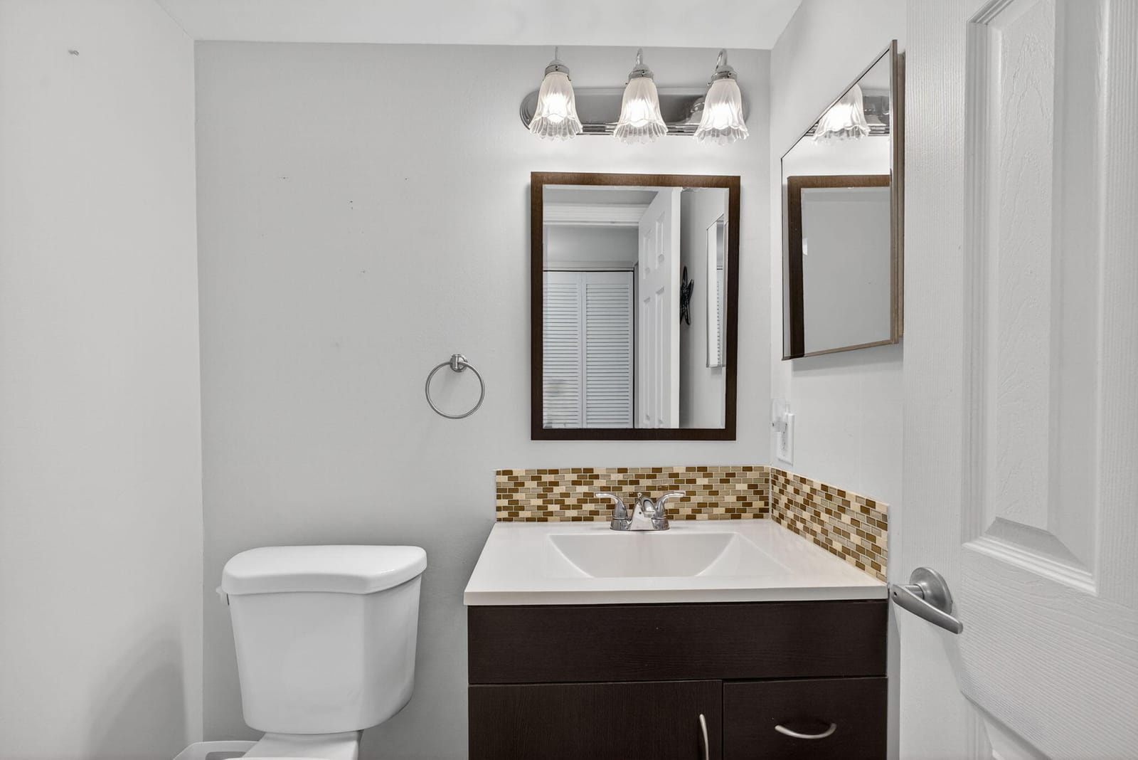 221 Coventry J, West Palm Beach, FL 33417 photo 25