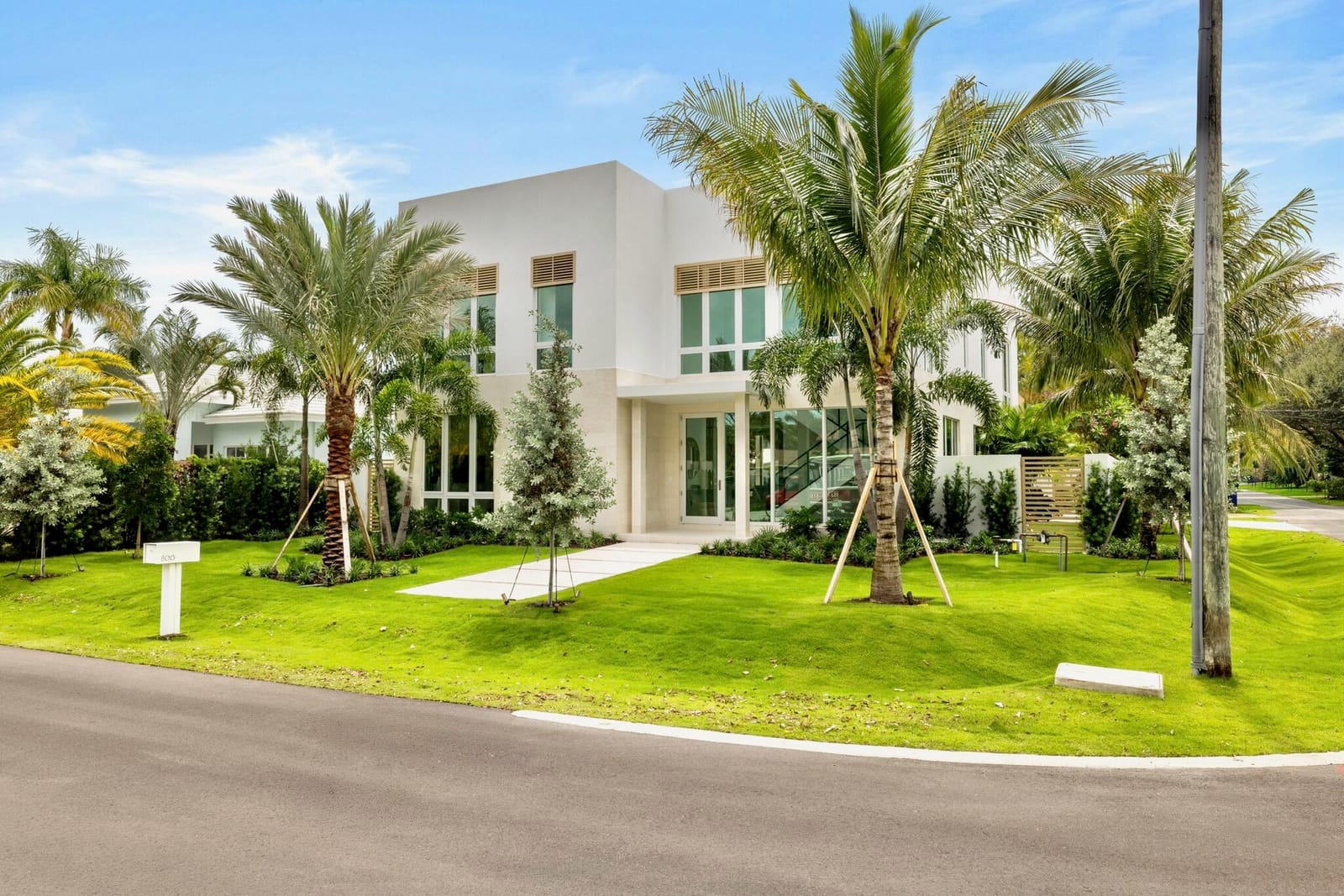 800 Bond Way, Delray Beach, FL 33483
